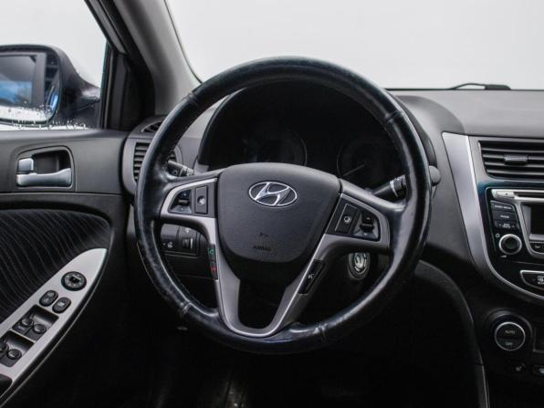 Hyundai Solaris I Рестайлинг с пробегом 2016 года, цена 1 000 000 рублей, 207919 км, седан, Автокод Объявления