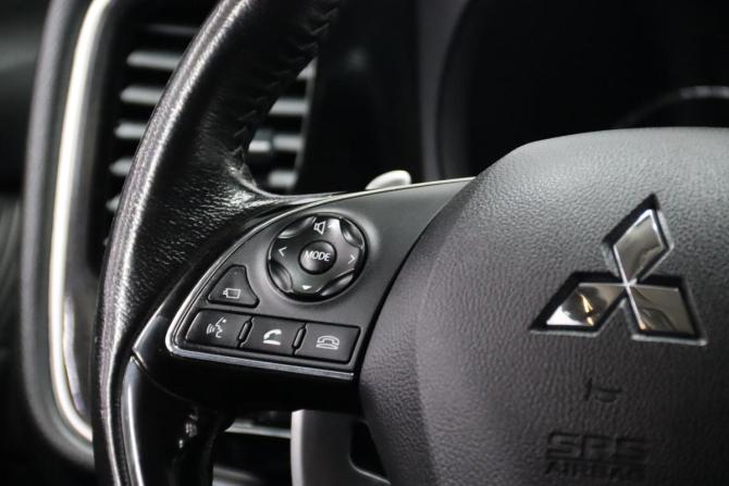 Mitsubishi Outlander III Рестайлинг 3 с пробегом 2019 года, цена 2 795 950 рублей, 116757 км, внедорожник, Автокод Объявления