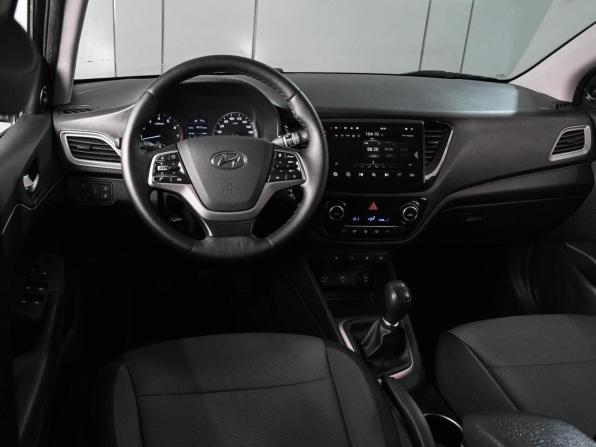 Hyundai Solaris II с пробегом 2019 года, цена 1 389 000 рублей, 162616 км, седан, Автокод Объявления