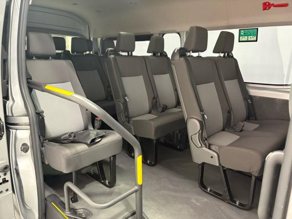 Toyota HiAce H300 с пробегом 2021 года, цена 5 950 000 рублей, 4769 км, минивэн, Автокод Объявления