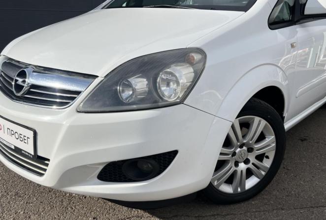 Opel Zafira B Рестайлинг с пробегом 2012 года, цена 800 000 рублей, 225729 км, компактвэн, Автокод Объявления