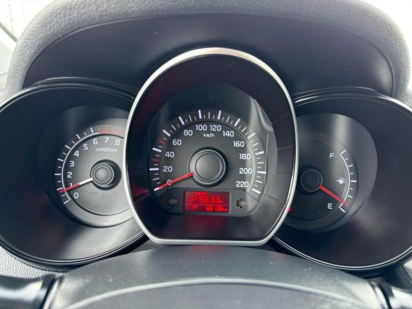 Kia Rio III Рестайлинг с пробегом 2016 года, цена 1 110 000 рублей, 68135 км, хэтчбек, Автокод Объявления