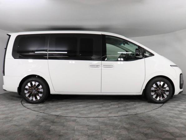 Hyundai Staria I с пробегом 2021 года, цена 5 190 000 рублей, 97000 км, минивэн, Автокод Объявления