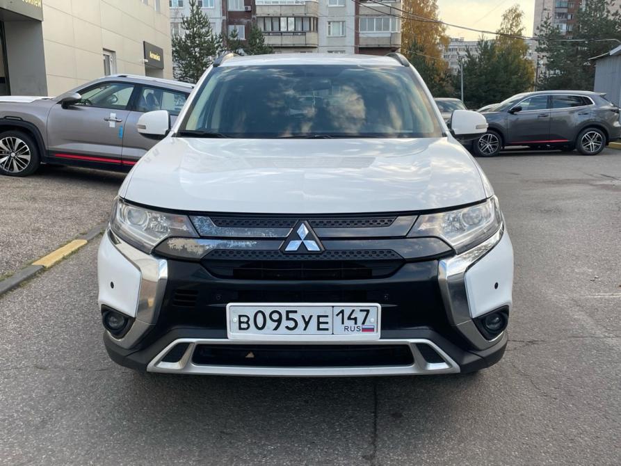 Mitsubishi Outlander III Рестайлинг 3 Санкт-Петербург  - изображение 1