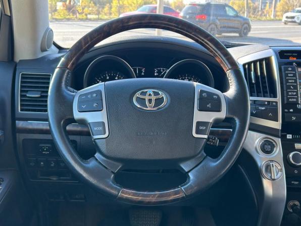 Toyota Land Cruiser 200 Series Рестайлинг 1 с пробегом 2013 года, цена 3 885 000 рублей, 178000 км, внедорожник, Автокод Объявления