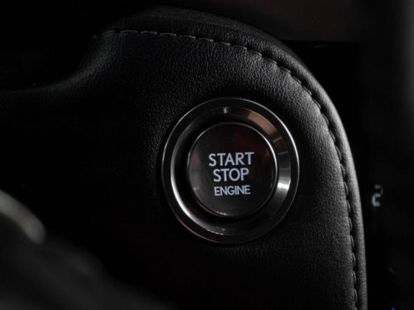 Lexus LX III Рестайлинг 2 с пробегом 2019 года, цена 10 600 000 рублей, 129800 км, внедорожник, Автокод Объявления