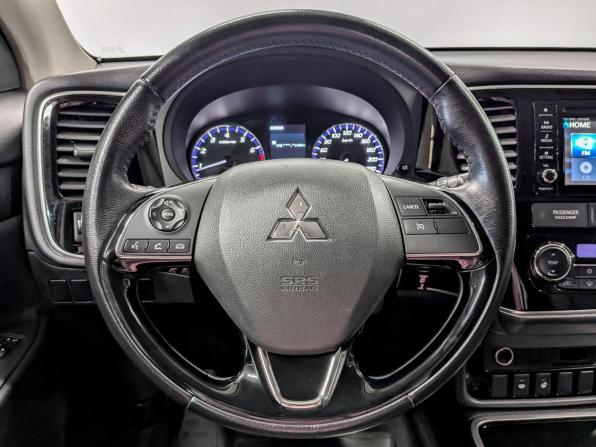 Mitsubishi Outlander III Рестайлинг 2 с пробегом 2017 года, цена 2 050 000 рублей, 120548 км, внедорожник, Автокод Объявления
