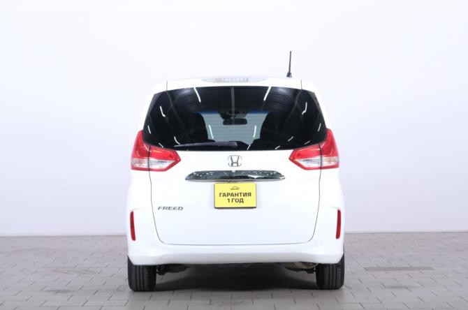 Honda Freed II с пробегом 2016 года, цена 1 699 000 рублей, 67054 км, компактвэн, Автокод Объявления