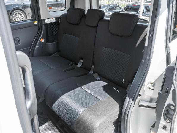 Toyota Roomy I Рестайлинг с пробегом 2021 года, цена 1 070 000 рублей, 85578 км, микровэн, Автокод Объявления