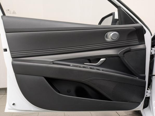 Hyundai Elantra VII (CN7) с пробегом 2022 года, цена 2 055 000 рублей, 73028 км, седан, Автокод Объявления