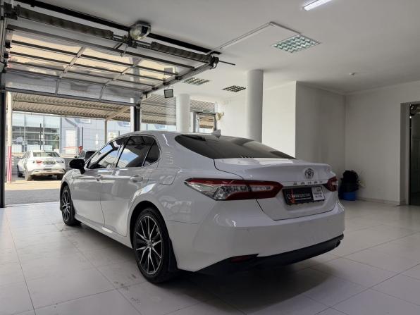 Toyota Camry VIII (XV70) Рестайлинг с пробегом 2021 года, цена 2 900 000 рублей, 95733 км, седан, Автокод Объявления