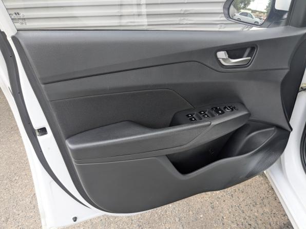 Hyundai Solaris II Рестайлинг с пробегом 2022 года, цена 1 650 000 рублей, 76792 км, седан, Автокод Объявления