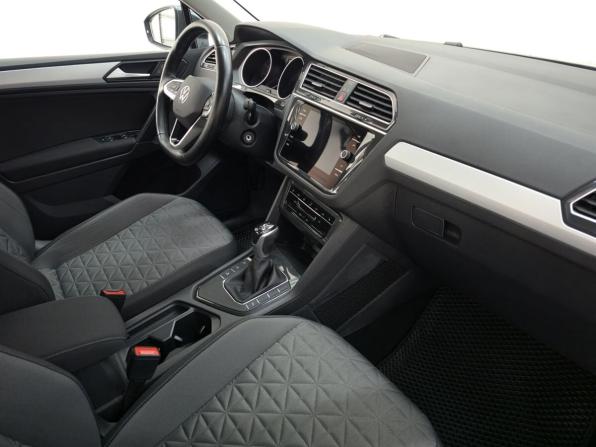 Volkswagen Tiguan II Рестайлинг с пробегом 2020 года, цена 2 540 000 рублей, 59252 км, внедорожник, Автокод Объявления