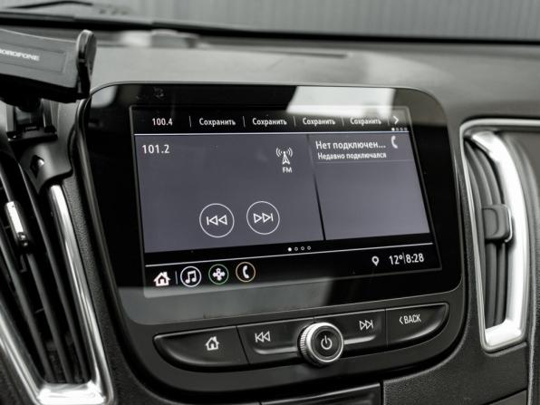 Chevrolet Malibu IX Рестайлинг с пробегом 2018 года, цена 1 350 000 рублей, 302482 км, седан, Автокод Объявления