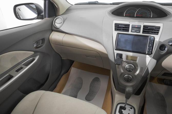 Toyota Belta I с пробегом 2011 года, цена 1 059 000 рублей, 73000 км, седан, Автокод Объявления