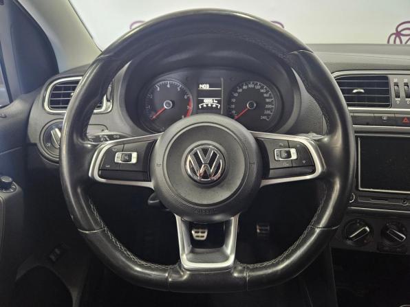 Volkswagen Polo V Рестайлинг с пробегом 2018 года, цена 892 000 рублей, 188949 км, седан, Автокод Объявления