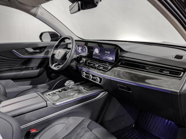 Hongqi HS5 I Рестайлинг с пробегом 2025 года, цена 3 850 000 рублей, 7082 км, внедорожник, Автокод Объявления