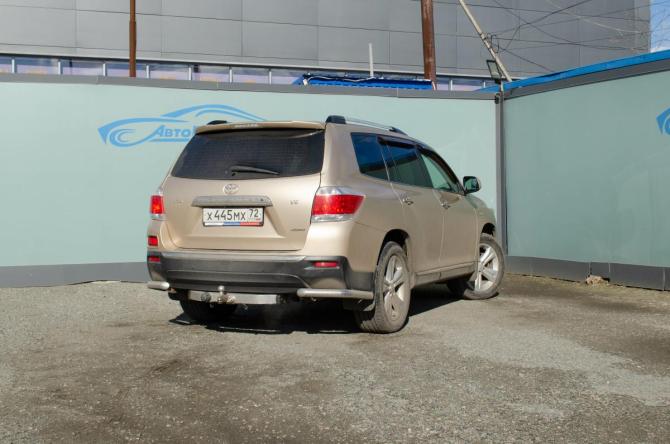 Toyota Highlander II (XU40) Рестайлинг с пробегом 2012 года, цена 1 999 000 рублей, 223000 км, внедорожник, Автокод Объявления