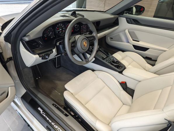 Porsche 911 VIII (992) с пробегом 2023 года, цена 22 890 000 рублей, 18945 км, кабриолет, Автокод Объявления
