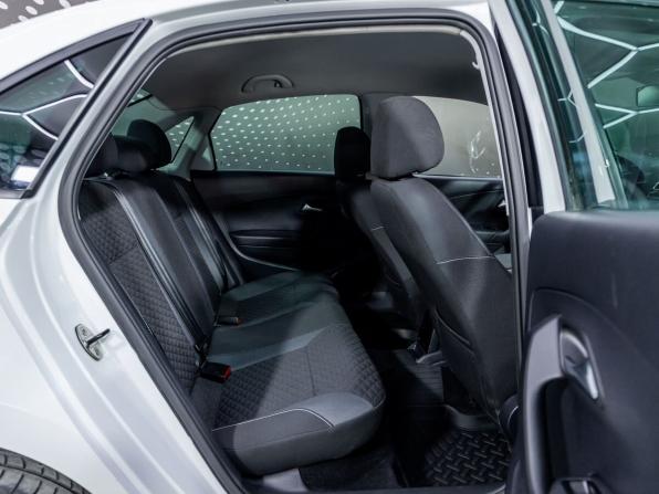 Volkswagen Polo V Рестайлинг с пробегом 2018 года, цена 1 105 000 рублей, 79742 км, седан, Автокод Объявления