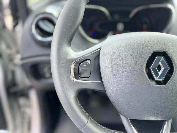 Renault Kaptur I с пробегом 2017 года, цена 1 600 000 рублей, 117179 км, внедорожник, Автокод Объявления