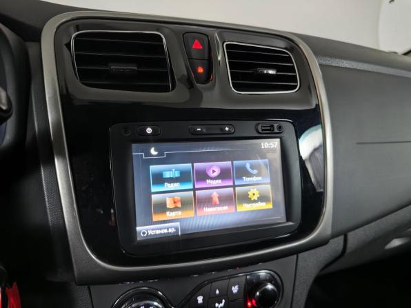 Renault Sandero II с пробегом 2016 года, цена 888 000 рублей, 87803 км, хэтчбек, Автокод Объявления