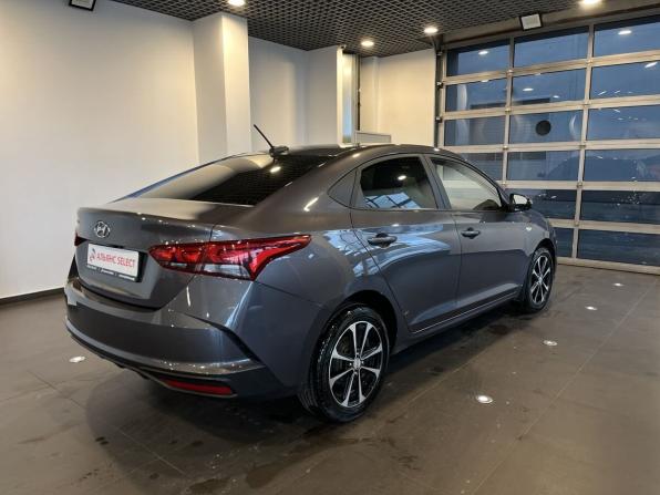 Hyundai Solaris II Рестайлинг с пробегом 2021 года, цена 1 989 000 рублей, 30910 км, седан, Автокод Объявления