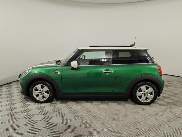 Mini Hatch III (F55/F56) Рестайлинг с пробегом 2021 года, цена 2 099 000 рублей, 99885 км, хэтчбек, Автокод Объявления