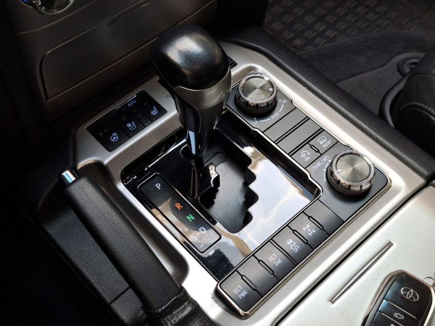 Toyota Land Cruiser 200 Series Рестайлинг 2 Челябинск  - изображение 16