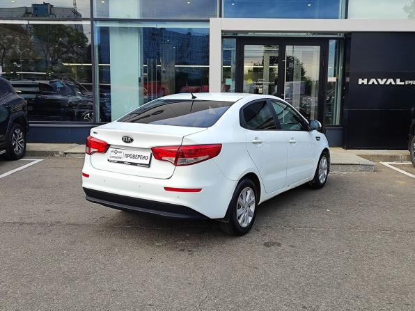 Kia Rio III Рестайлинг с пробегом 2016 года, цена 979 000 рублей, 164377 км, седан, Автокод Объявления