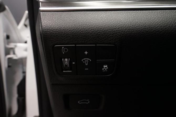 Kia K5 III с пробегом 2021 года, цена 2 690 000 рублей, 157290 км, седан, Автокод Объявления