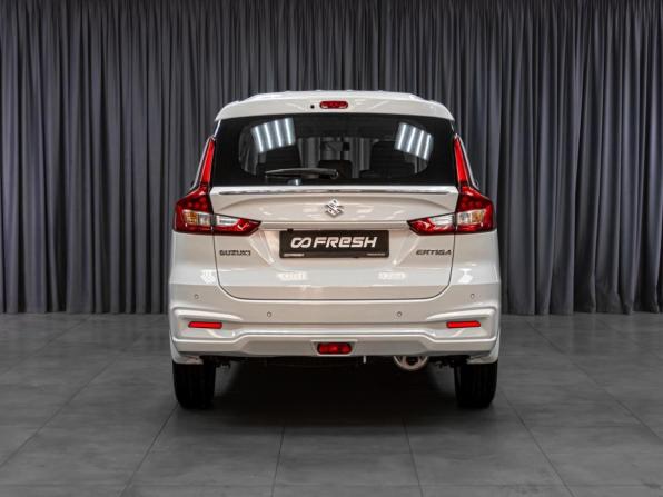 Suzuki Ertiga II с пробегом 2022 года, цена 2 600 000 рублей, 82 км, компактвэн, Автокод Объявления