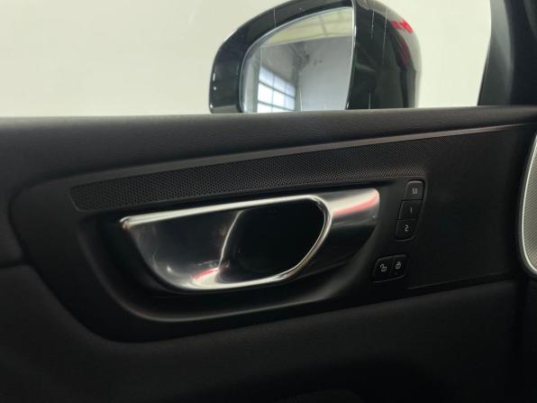 Volvo XC60 II с пробегом 2021 года, цена 3 680 000 рублей, 124352 км, внедорожник, Автокод Объявления