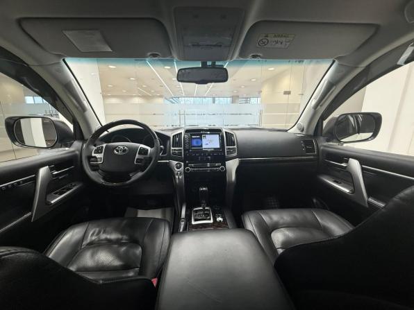 Toyota Land Cruiser 200 Series Рестайлинг 1 с пробегом 2015 года, цена 4 200 000 рублей, 172450 км, внедорожник, Автокод Объявления
