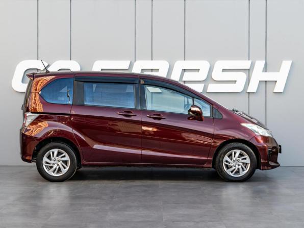 Honda Freed I Рестайлинг с пробегом 2014 года, цена 1 195 000 рублей, 154582 км, компактвэн, Автокод Объявления
