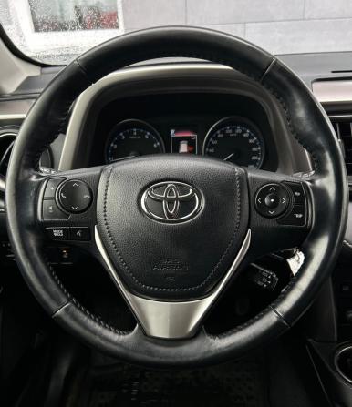 Toyota RAV4 IV (XA40) Рестайлинг с пробегом 2016 года, цена 2 350 000 рублей, 138030 км, внедорожник, Автокод Объявления