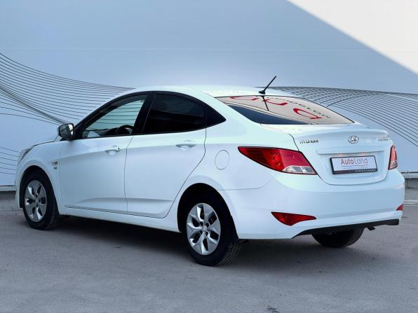 Hyundai Solaris I Рестайлинг с пробегом 2015 года, цена 1 130 000 рублей, 119972 км, седан, Автокод Объявления