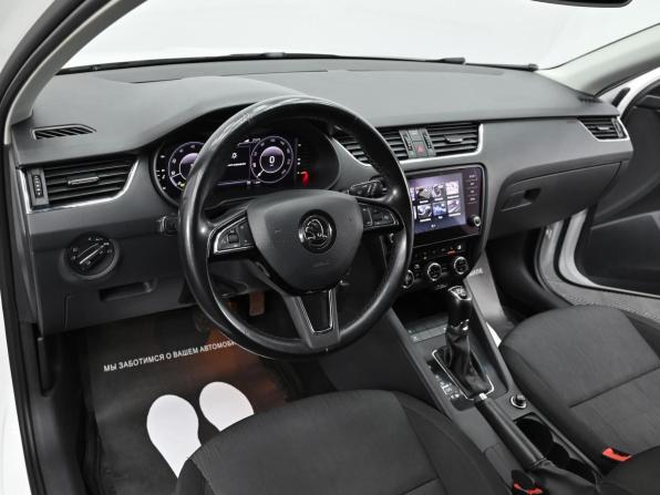 Skoda Octavia III (A7) Рестайлинг с пробегом 2019 года, цена 1 699 000 рублей, 139000 км, лифтбек, Автокод Объявления
