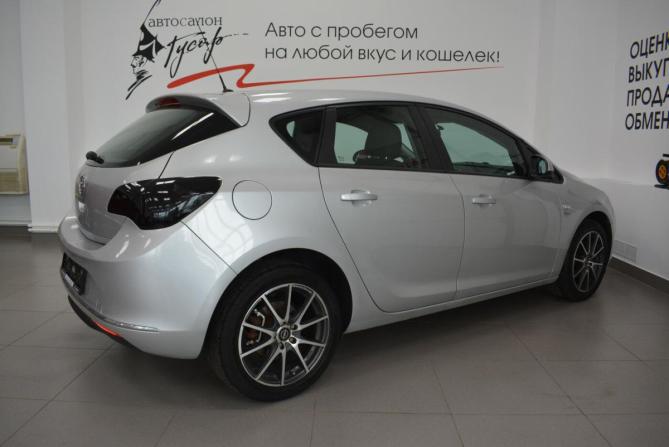 Opel Astra J Рестайлинг с пробегом 2015 года, цена 749 000 рублей, 159000 км, хэтчбек, Автокод Объявления