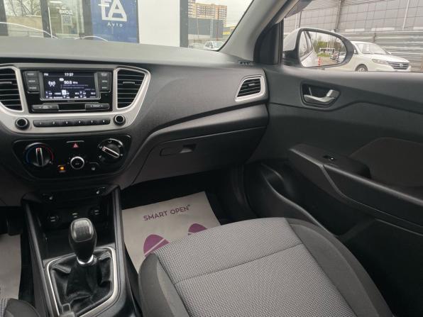 Hyundai Solaris II Рестайлинг с пробегом 2021 года, цена 1 285 000 рублей, 166100 км, седан, Автокод Объявления
