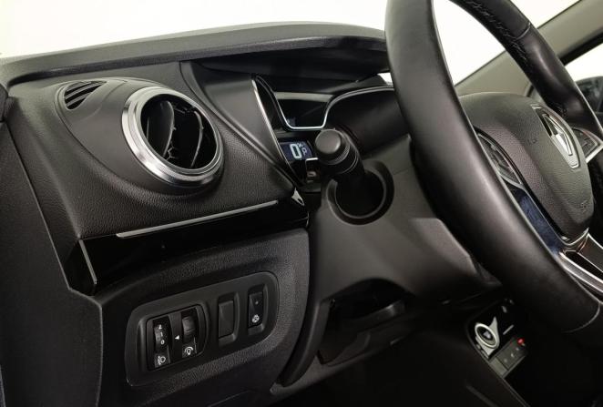 Renault Kaptur I Рестайлинг с пробегом 2021 года, цена 1 740 000 рублей, 75359 км, внедорожник, Автокод Объявления