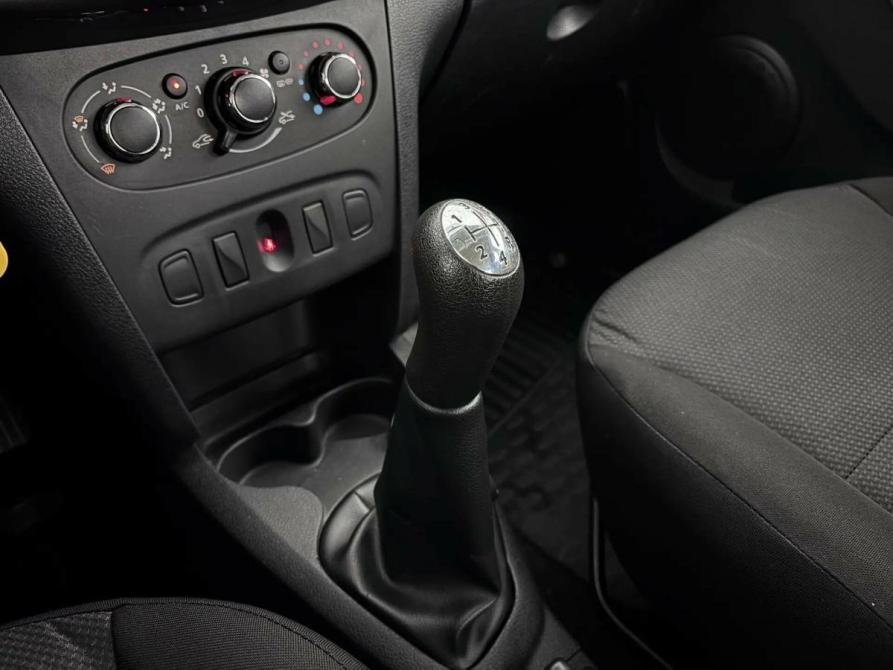Renault Logan II Рестайлинг Псков  - изображение 15