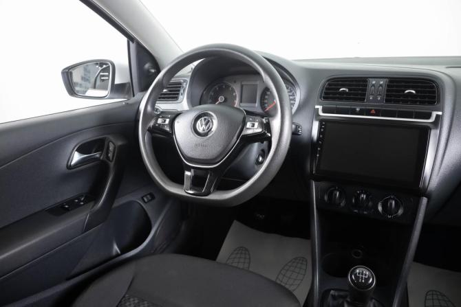 Volkswagen Polo V Рестайлинг с пробегом 2015 года, цена 859 000 рублей, 193000 км, седан, Автокод Объявления