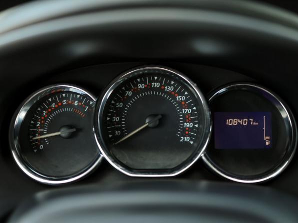 Renault Sandero II с пробегом 2014 года, цена 899 000 рублей, 108407 км, хэтчбек, Автокод Объявления