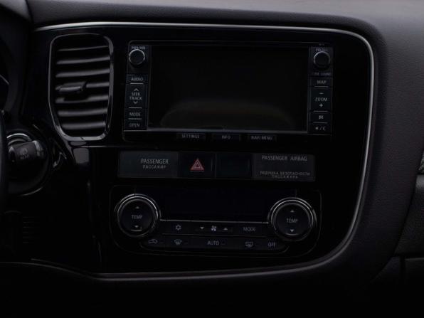 Mitsubishi Outlander III с пробегом 2012 года, цена 1 080 000 рублей, 280010 км, внедорожник, Автокод Объявления