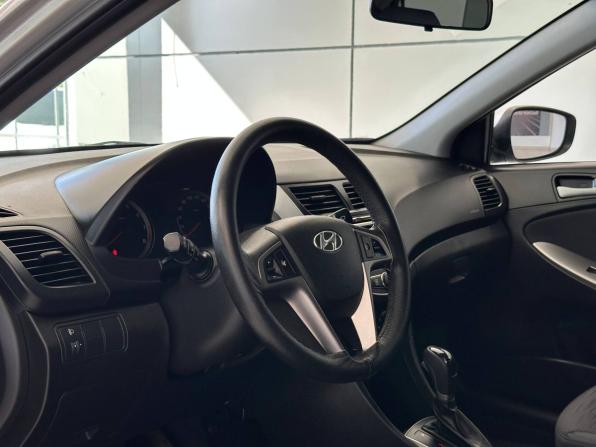 Hyundai Solaris I Рестайлинг с пробегом 2015 года, цена 1 215 000 рублей, 126677 км, седан, Автокод Объявления