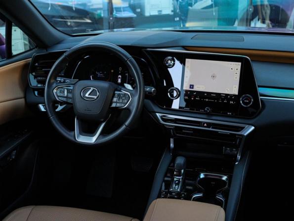 Lexus RX V с пробегом 2025 года, цена 7 200 000 рублей, 33000 км, внедорожник, Автокод Объявления