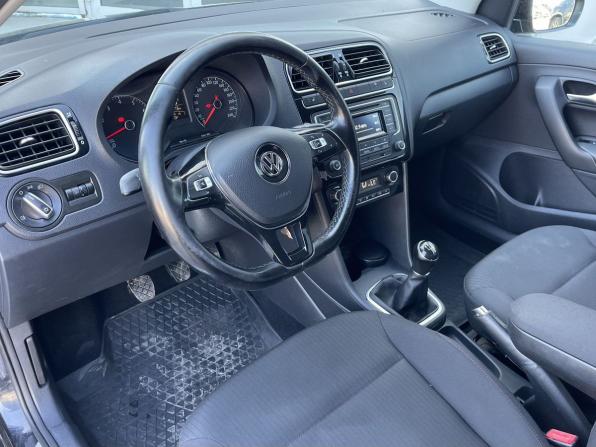 Volkswagen Polo V Рестайлинг с пробегом 2018 года, цена 750 000 рублей, 234300 км, седан, Автокод Объявления