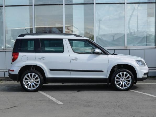 Skoda Yeti I Рестайлинг с пробегом 2014 года, цена 1 240 000 рублей, 223961 км, внедорожник, Автокод Объявления