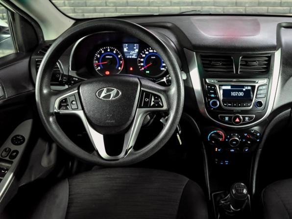 Hyundai Solaris I Рестайлинг с пробегом 2014 года, цена 750 000 рублей, 213124 км, седан, Автокод Объявления